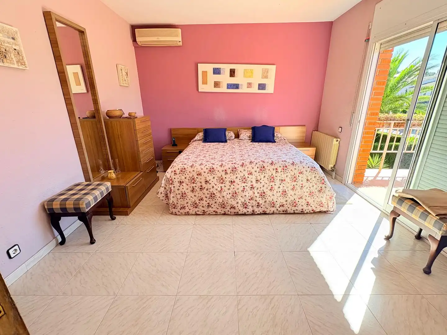 Habitación de Casa o chalet en venta en Pallejà con Aire acondicionado, Calefacción y Jardín privado