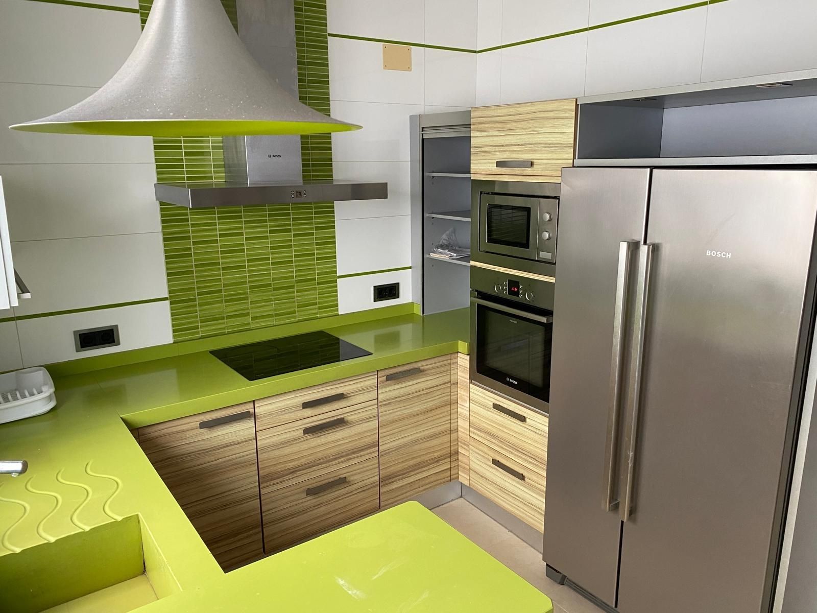 Kitchen of Single-family semi-detached to rent in Chiclana de la Frontera