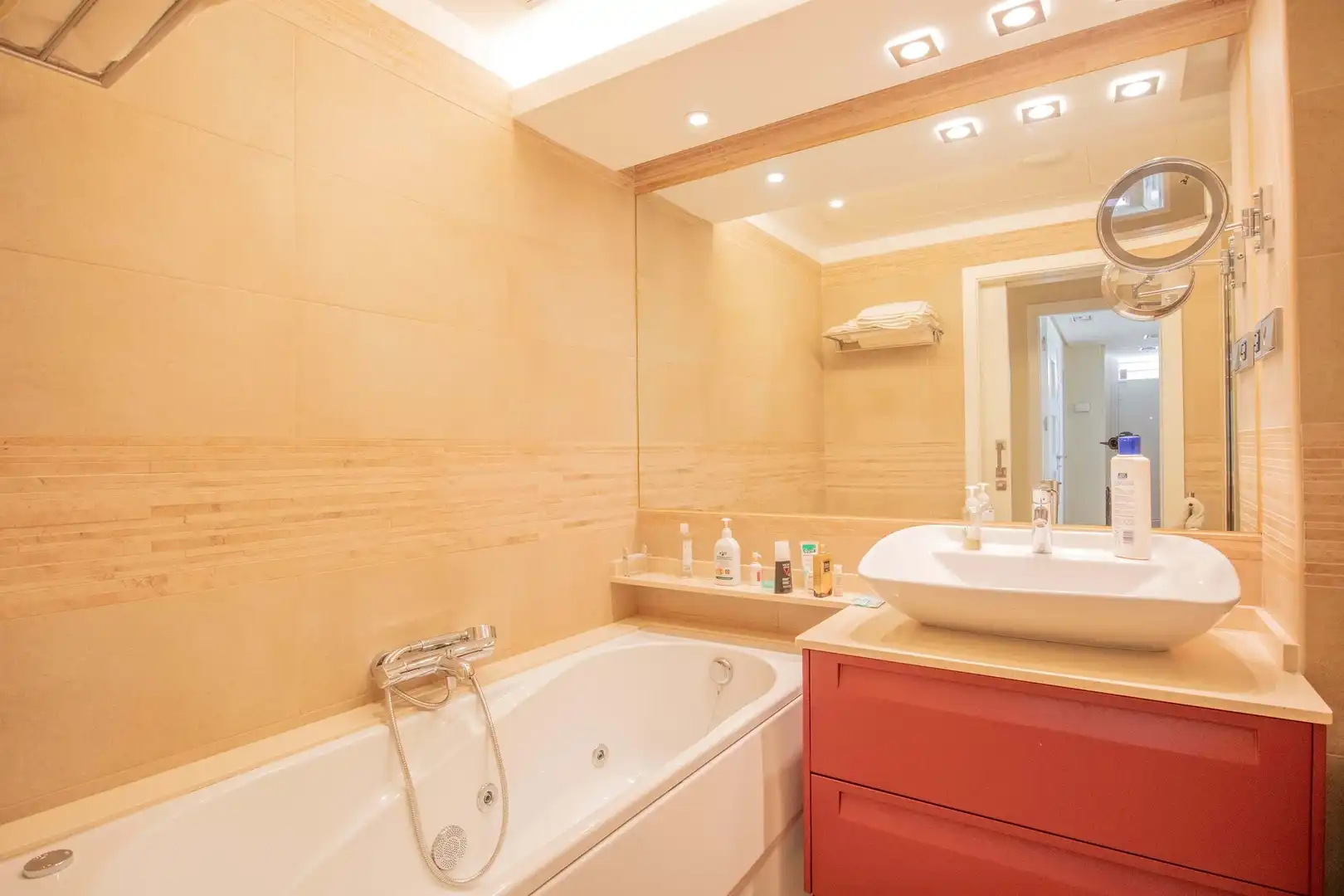 Bathroom of Flat for sale in Santa Cruz de Tenerife  with Air Conditioner, Furnished and Jacuzzi