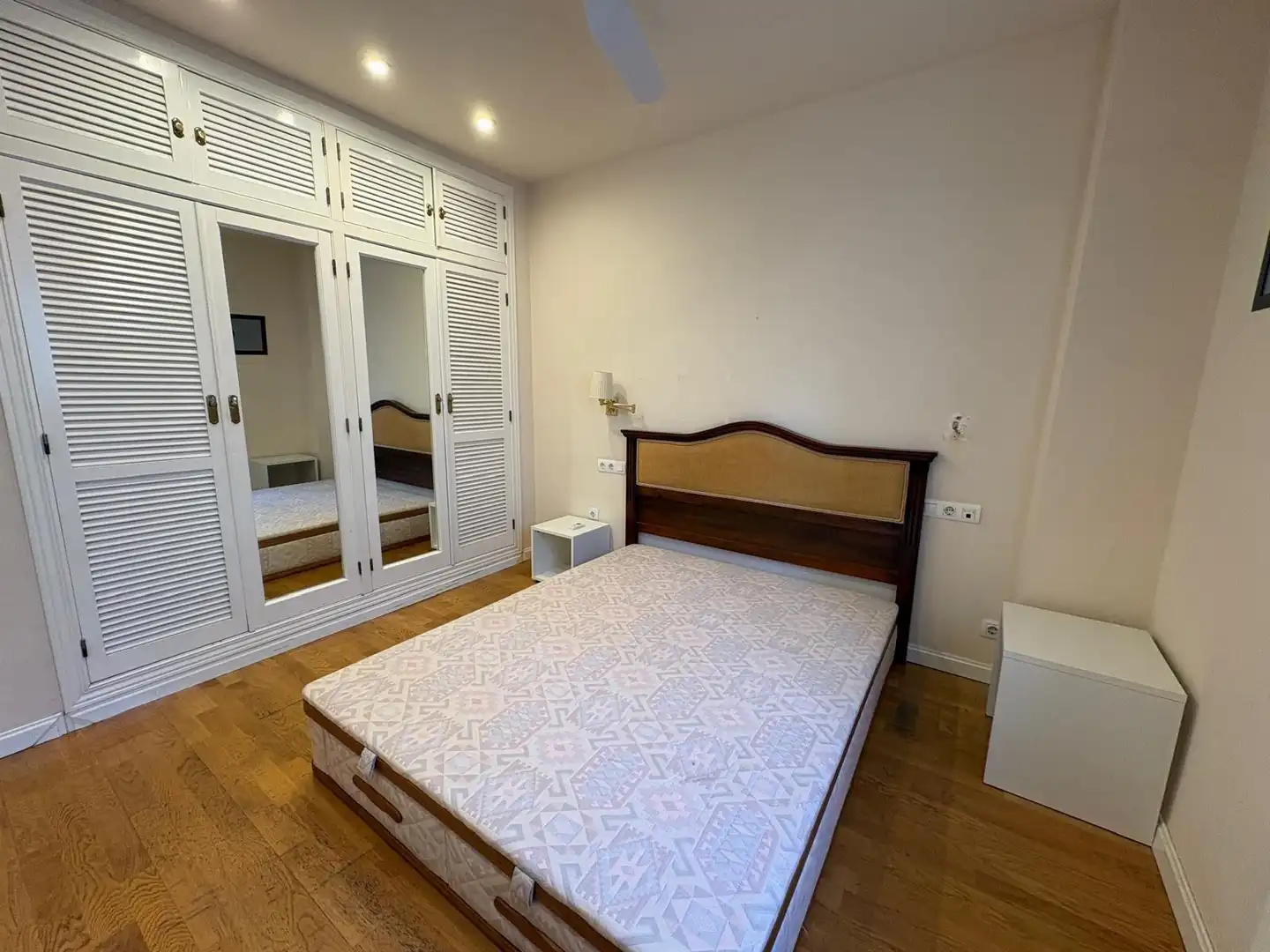 Schlafzimmer von Wohnung zum Verkauf in Córdoba mit Klimaanlage, Heizung und Terrasse