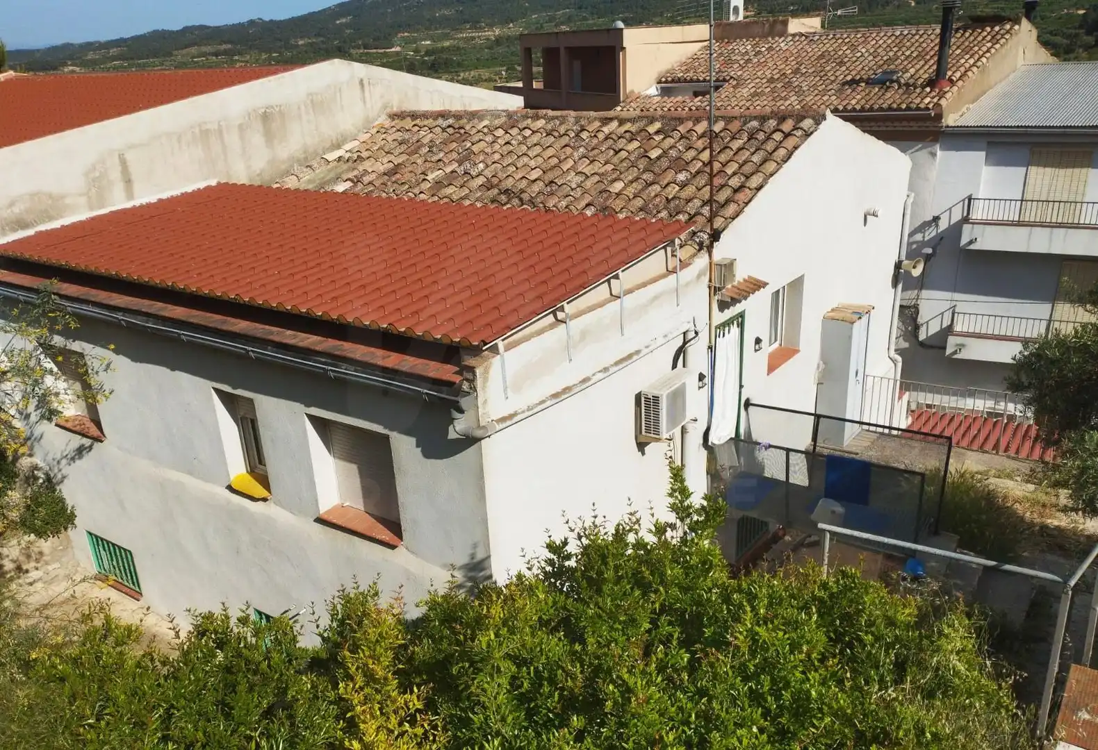 Exterior view of Buildings for sale in Corbera d'Ebre