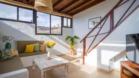 Foto 3 de Casa adosada en venta en Calle la Corona, 4b, Ye, Haría