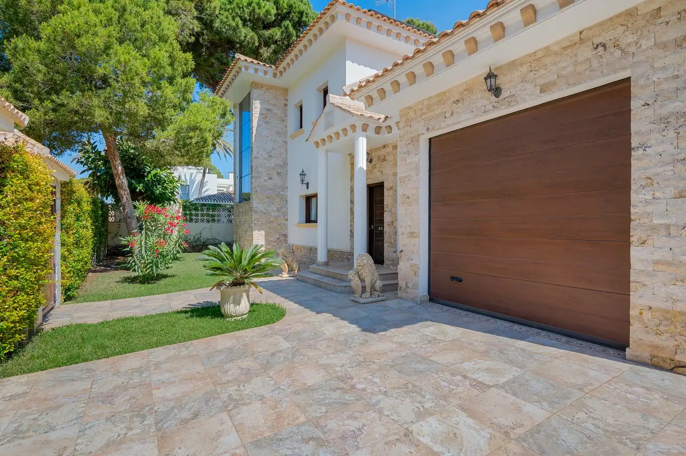 Vista exterior de Finca rústica en venda en Orihuela amb Aire condicionat, Jardí privat i Terrassa