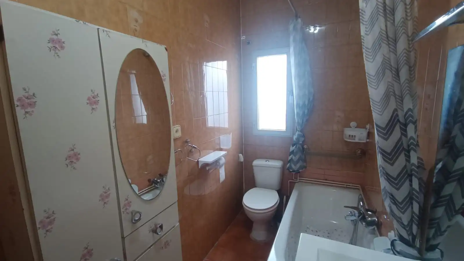 Bany de Casa adosada en venda en Arganda del Rey amb Calefacció, Moblat i Alarma