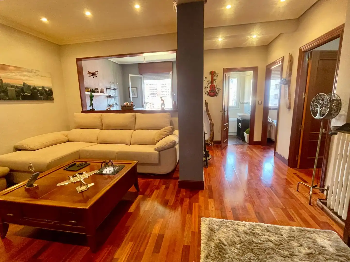 Sala d'estar de Pis en venda en Bilbao  amb Calefacció