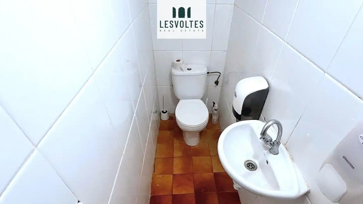 Bany de Local en venda en Palafrugell amb Aire condicionat i Moblat