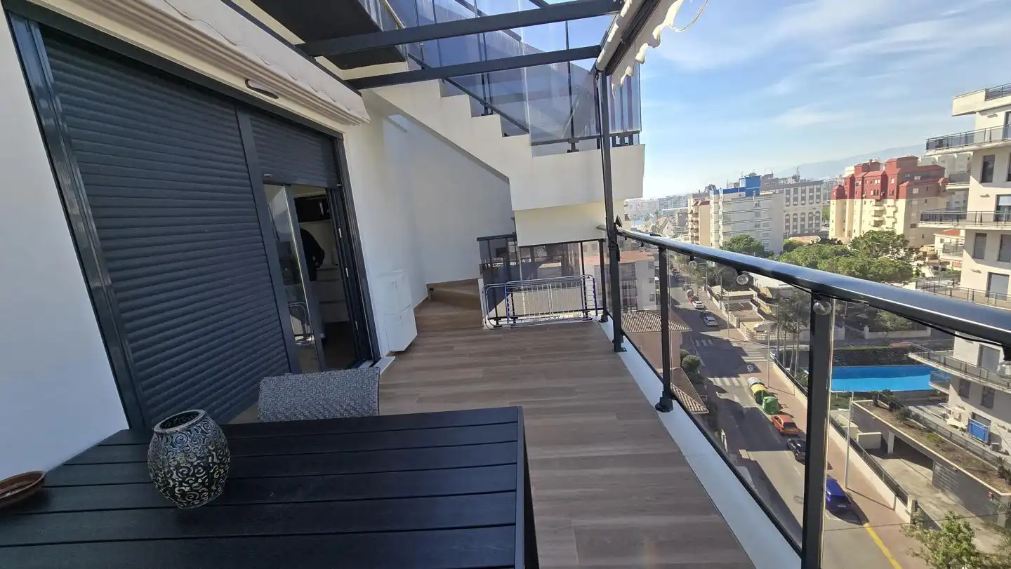 Terraza de Apartamento de alquiler en Gandia con Aire acondicionado, Calefacción y Piscina comunitaria