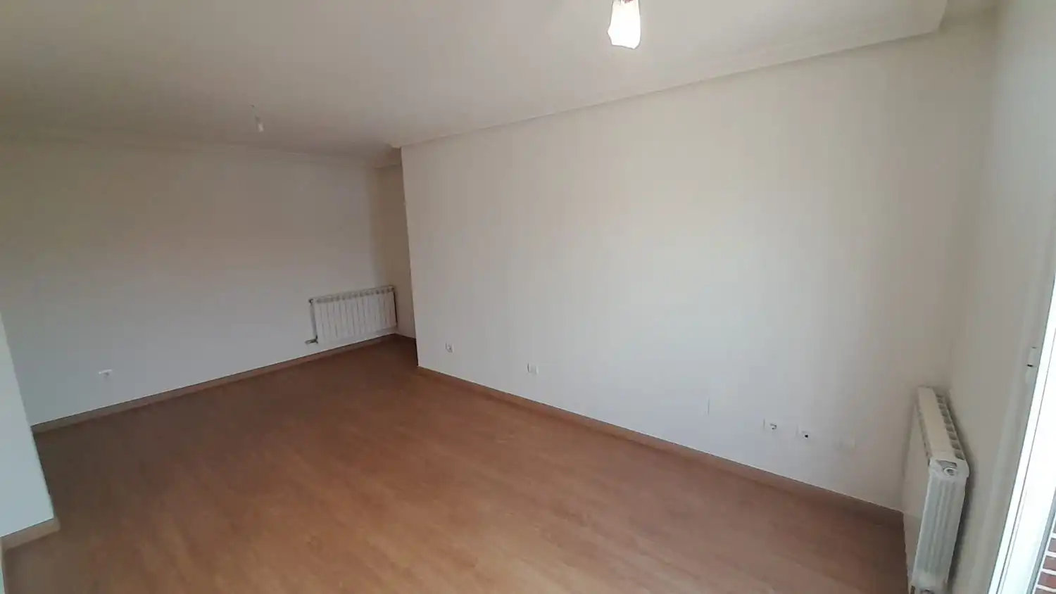 Sala d'estar de Àtic de lloguer en Santa Marta de Tormes amb Calefacció, Terrassa i Balcó
