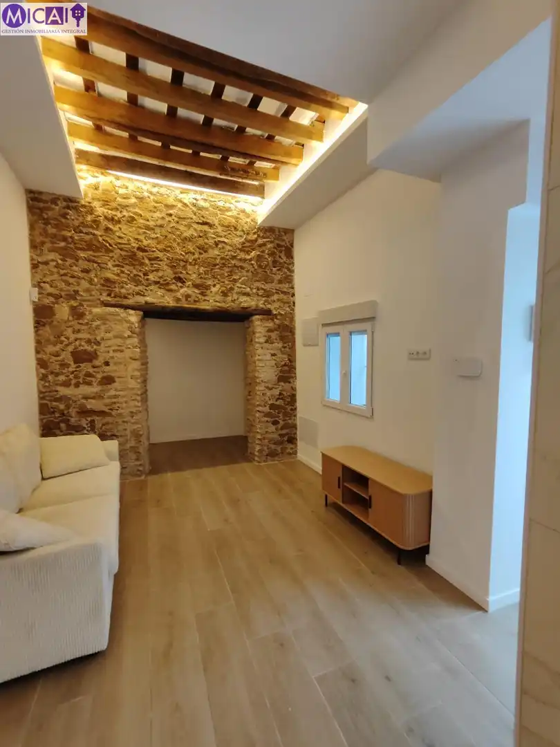 Planta baixa en venda en Cádiz amb Moblat