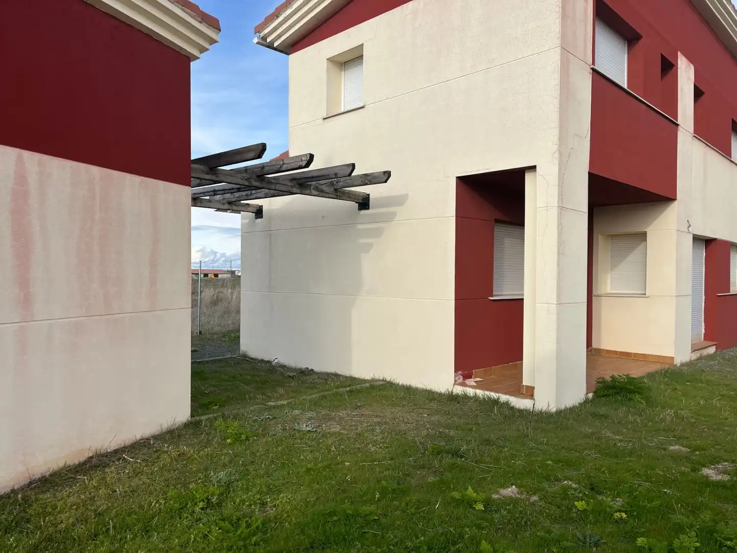 Exterior view of Houses for sale in Sanchidrián  with Private garden and Terrace