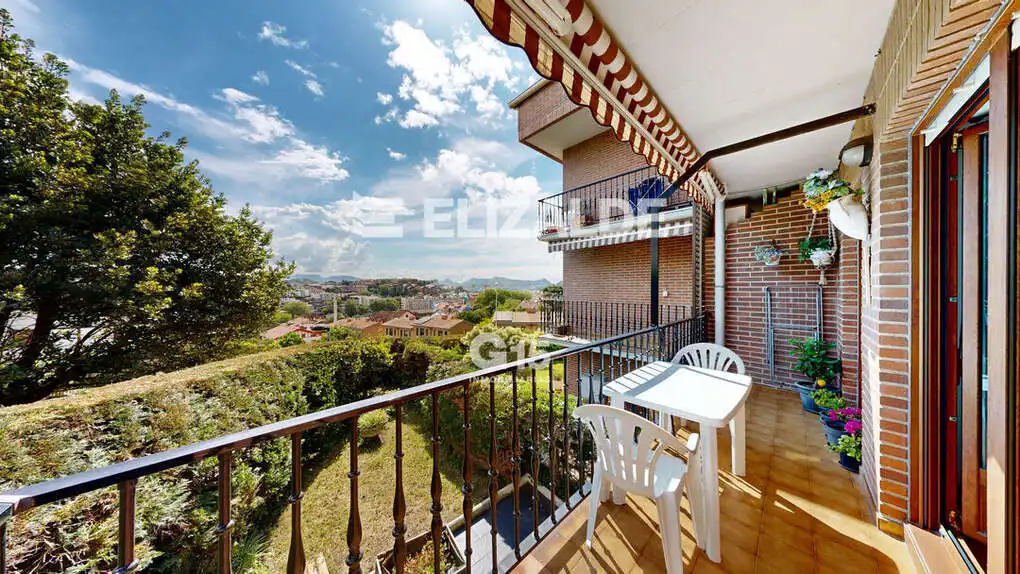 Terraza de Piso en venta en Donostia - San Sebastián  con Calefacción, Jardín privado y Terraza