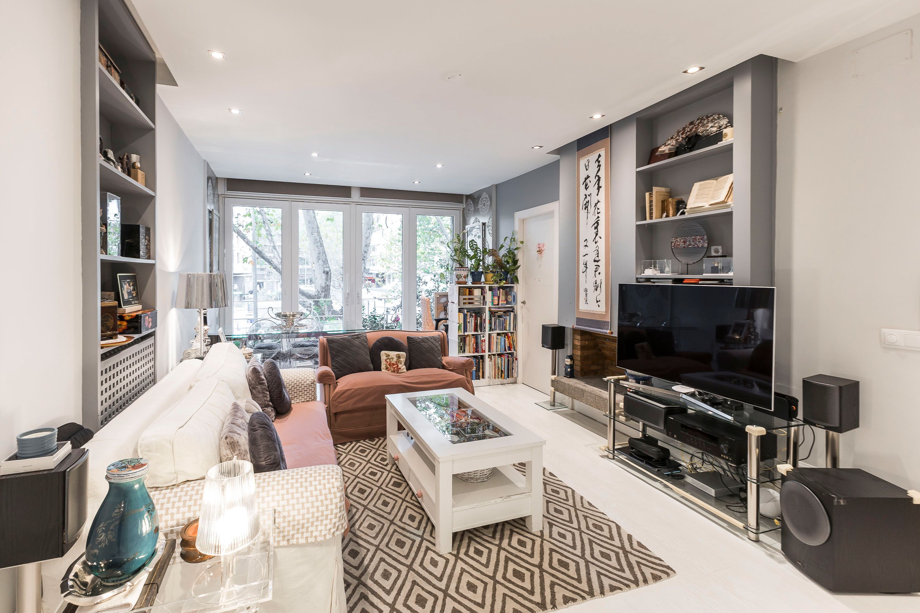 Living room of Apartment for sale in  Madrid Capital  with Air Conditioner and Heating