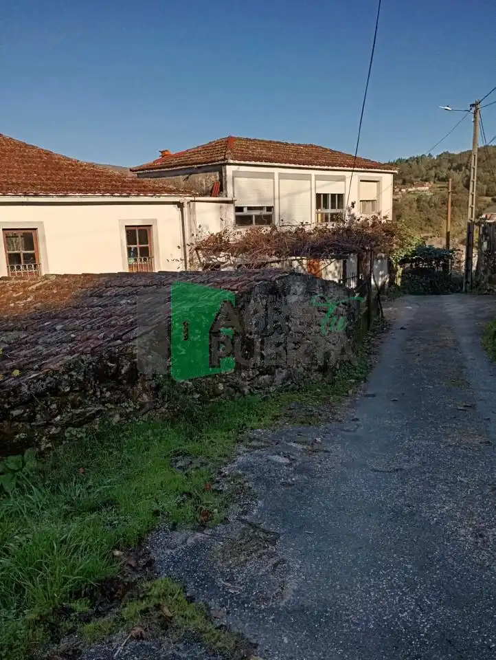 Vista exterior de Casa o xalet en venda en Lobeira amb Jardí privat
