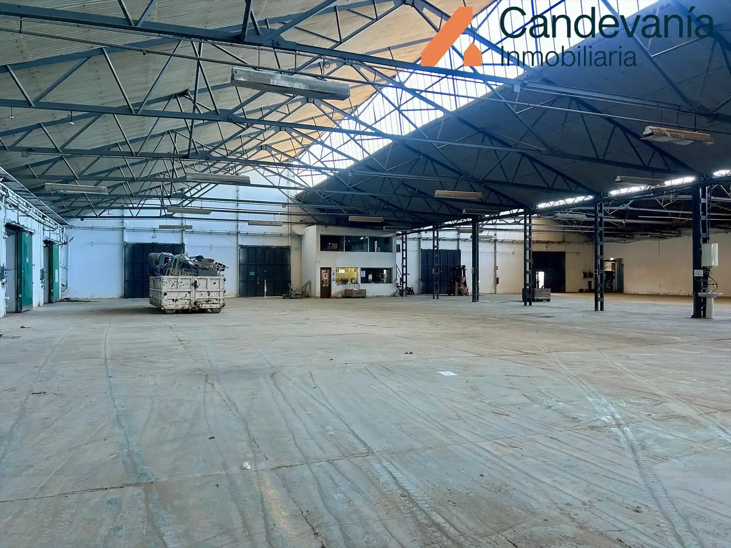 Nave industrial en venta en Zuera
