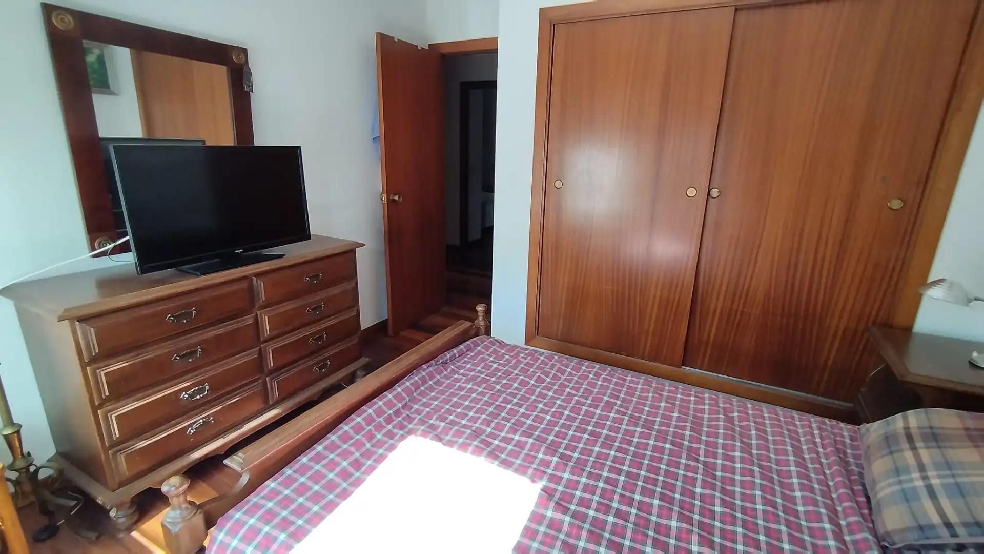 Dormitori de Apartament en venda en Baiona amb Calefacció i Moblat