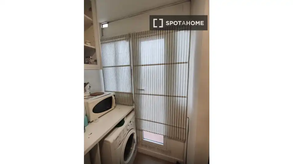 Appartamento con terrazza in affitto a Ciudad Lineal, imagen 3