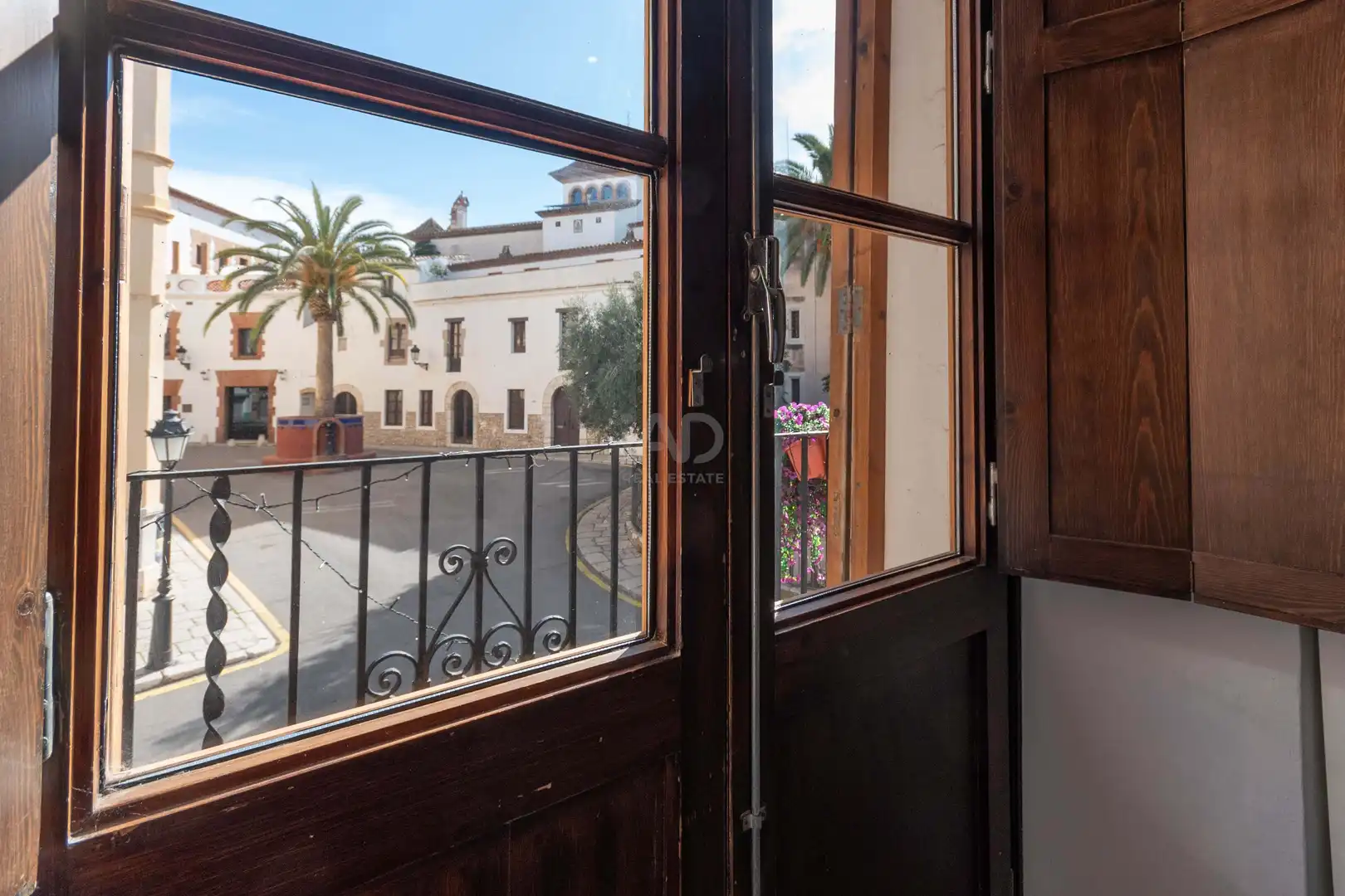 Exterior view of Flat for sale in Sitges  with Air Conditioner, Heating and Terrace