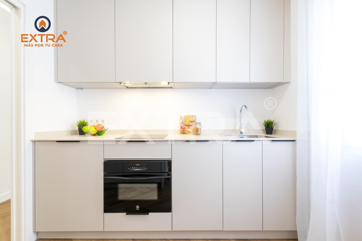 Kitchen of Flat for sale in  Madrid Capital  with Air Conditioner, Heating and Alarm