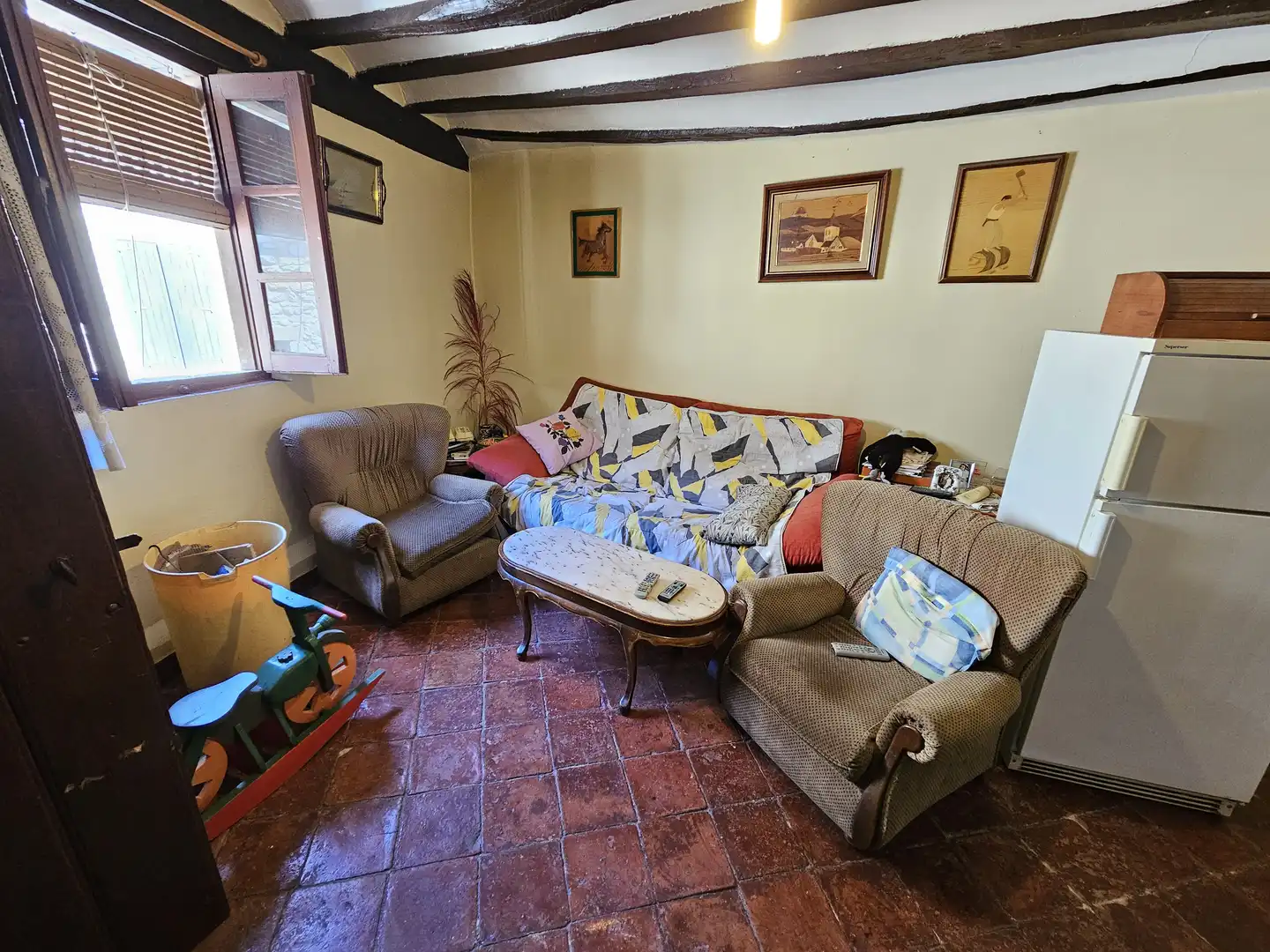 Sala de estar de Casa adosada en venta en Condado de Treviño con Amueblado y Balcón