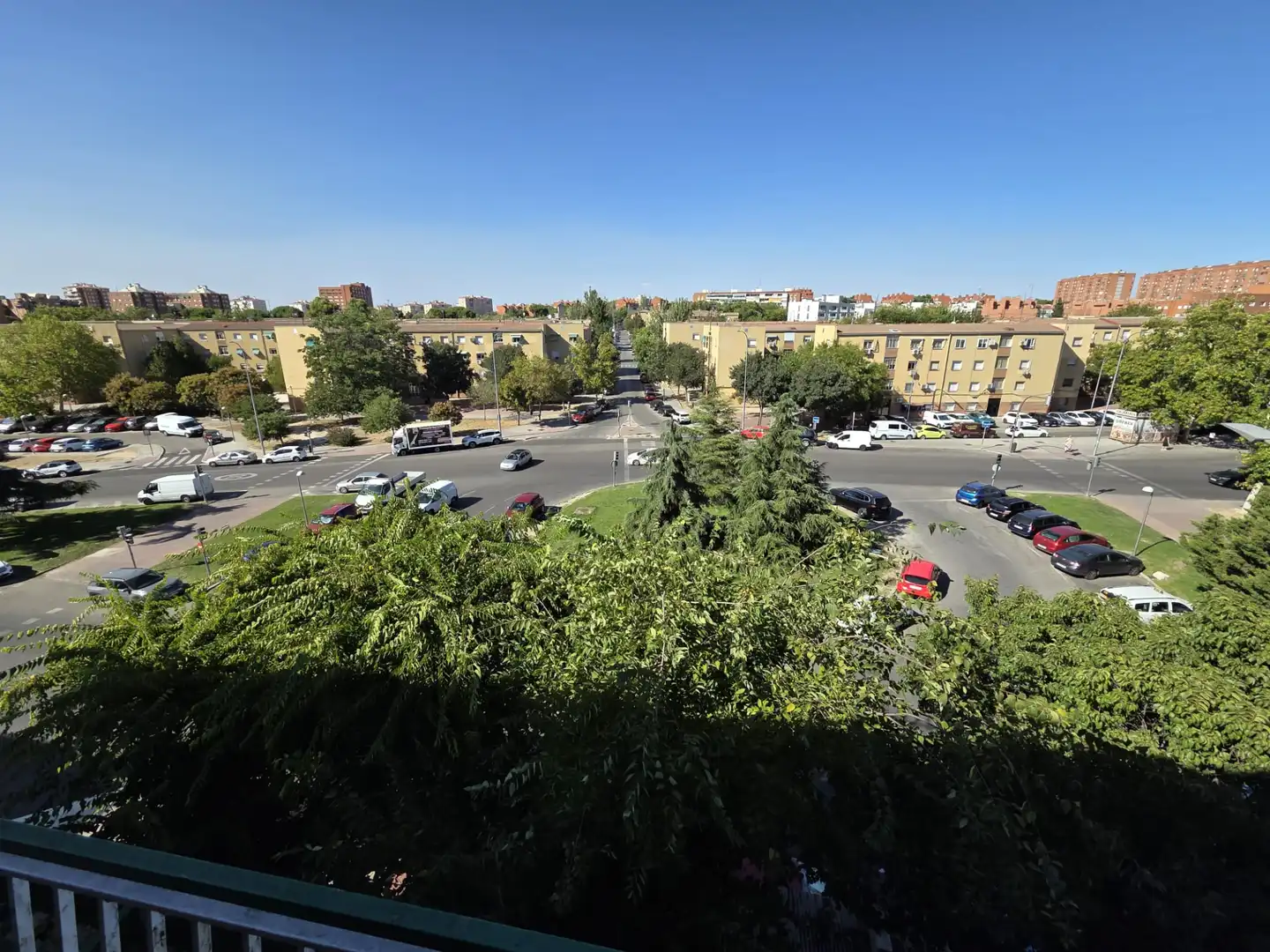 Vista exterior de Piso en venta en Madrid con Calefacción, Terraza y Amueblado