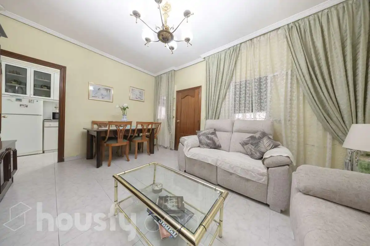 Sala d'estar de Casa o xalet en venda en Puente de Vallecas