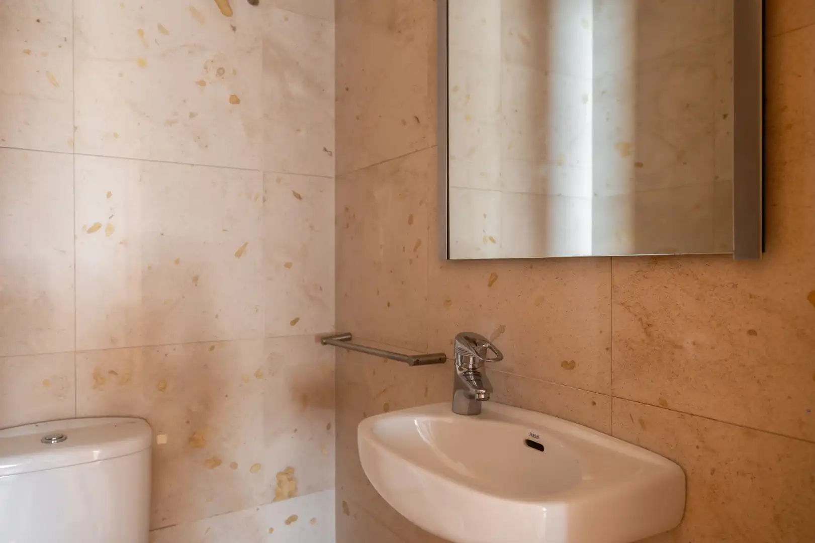 Baño de Dúplex en venta en Barcelona con Calefacción, Parquet y Horno