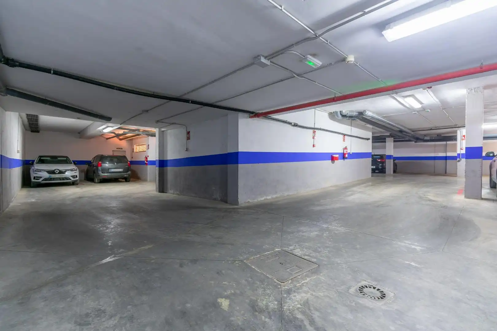 Parking de Piso en venta en Almería con Aire acondicionado, Calefacción y Balcón