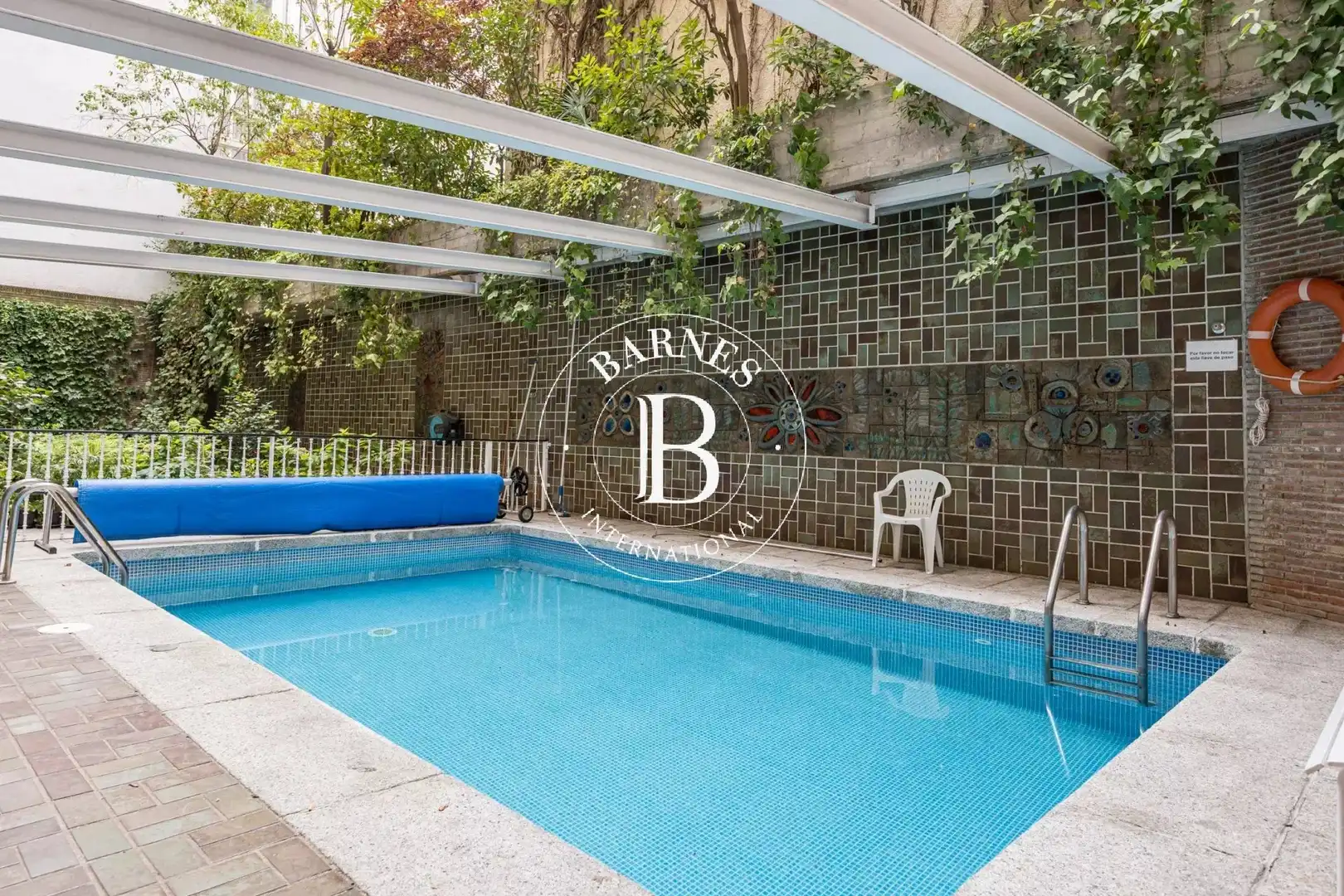 Swimming pool of Flat for rent in Madrid  with Air Conditioner, Heating and Private garden