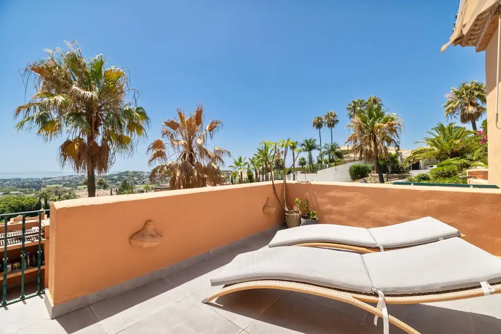 Dúplex amb piscina en venda a Nueva Andalucía