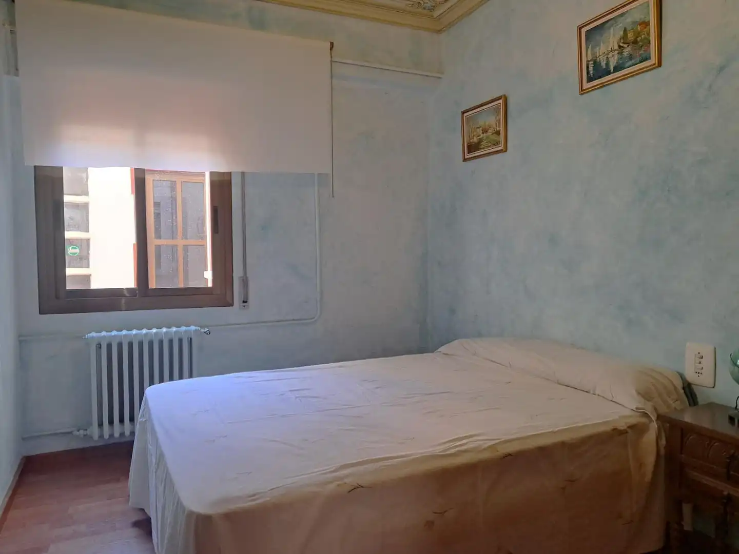 Bedroom of Flat for sale in Requena  with Heating, Parquet flooring and Terrace