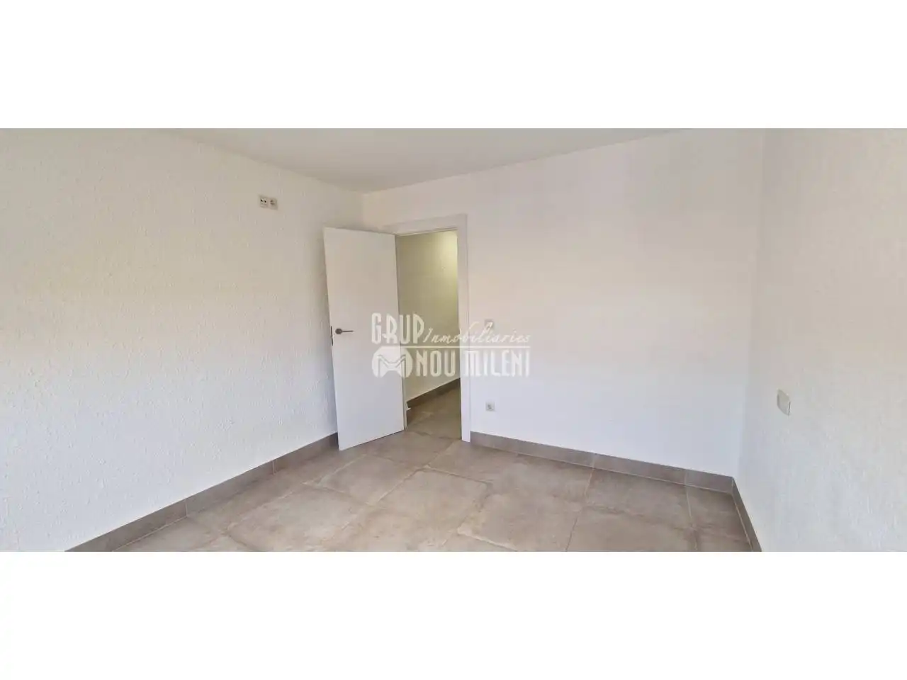 Habitación de Piso de alquiler en Catarroja con Aire acondicionado, Calefacción y Balcón
