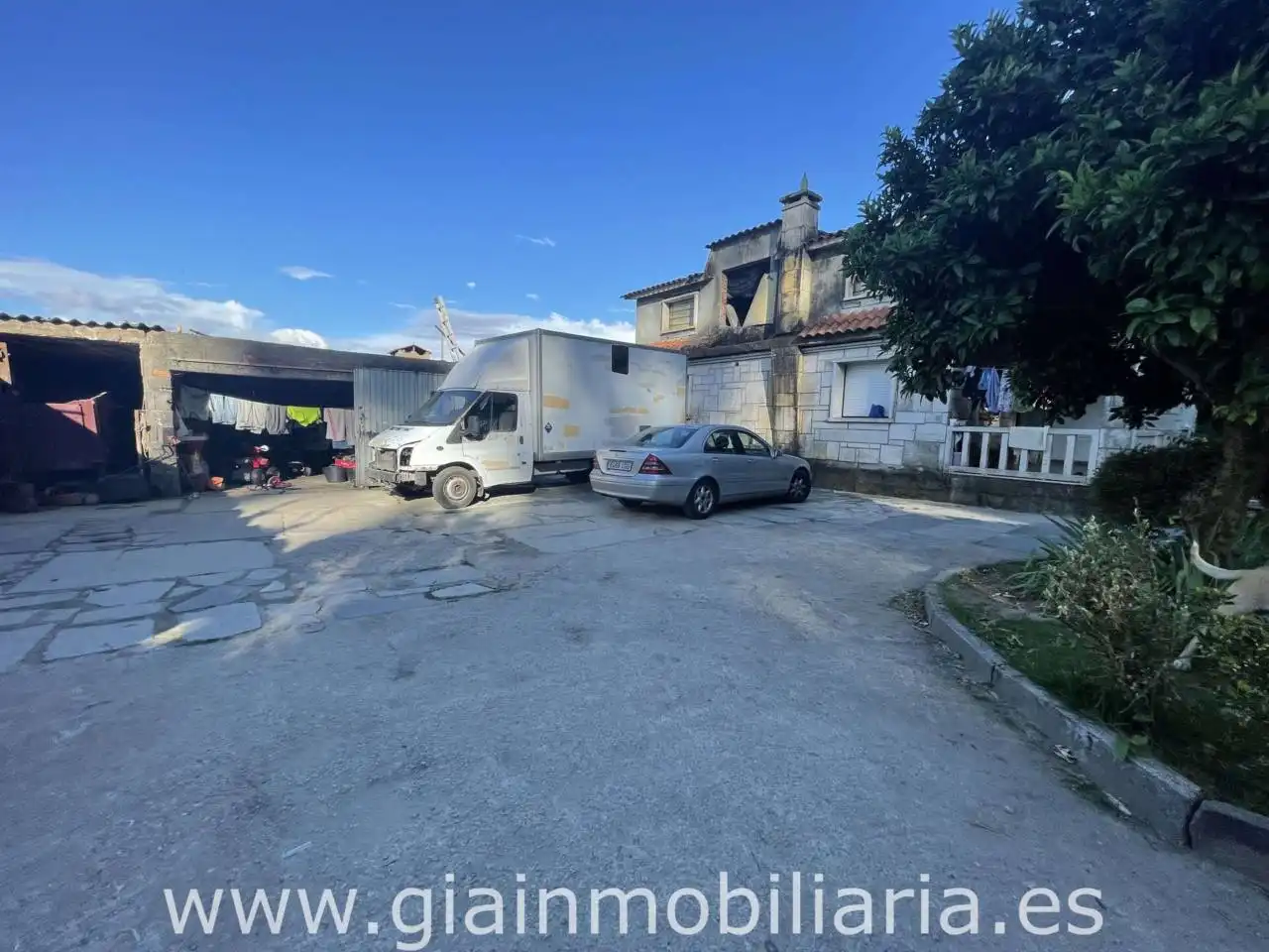 Aparcament de Casa o xalet en venda en Tomiño amb Calefacció i Jardí privat