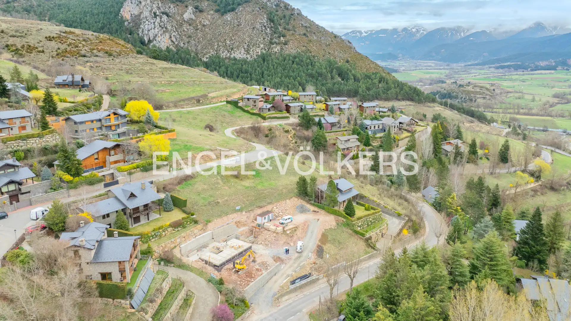 Houses for sale in Prullans  with Air Conditioner, Heating and Private garden