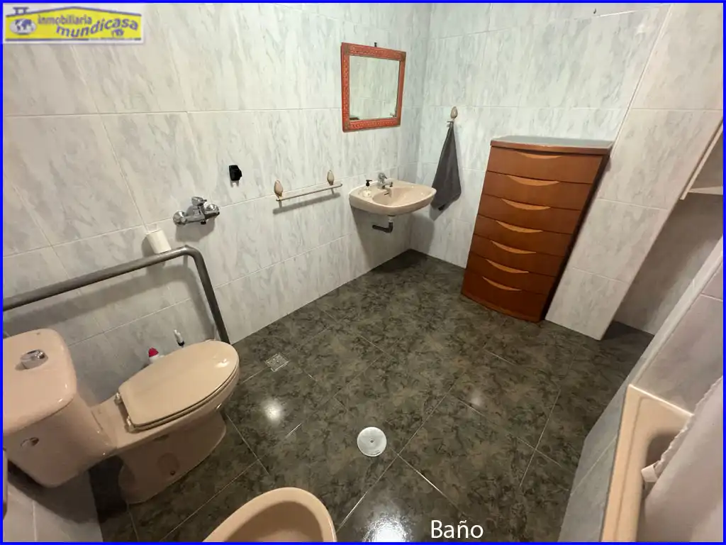 Baño de Piso en venta en Santomera con Aire acondicionado, Trastero y Amueblado
