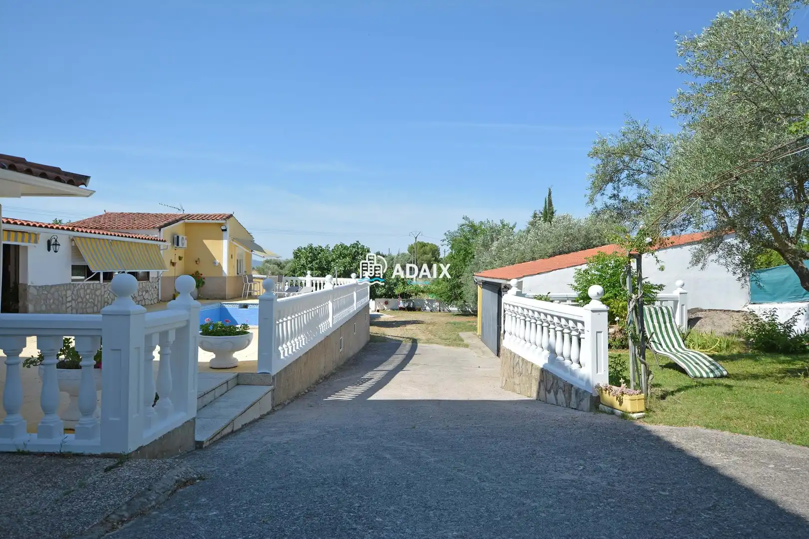 Vista exterior de Casa o xalet en venda en Malpartida de Cáceres amb Aire condicionat, Calefacció i Jacuzzi