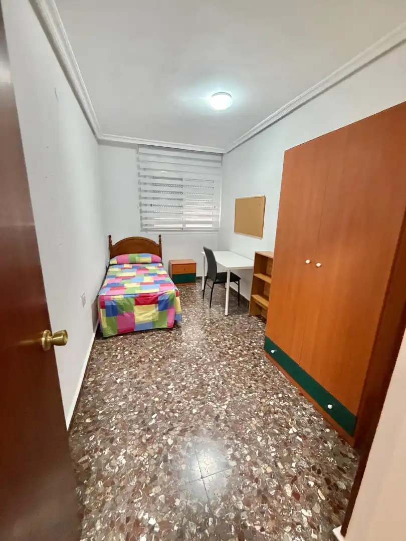 Bedroom of Flat for rent in Jaén  with Air Conditioner, Terrace and Furnished