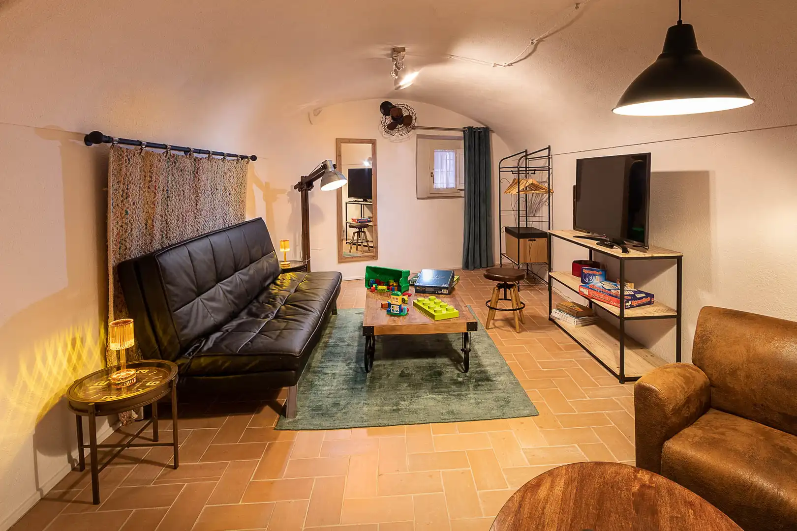 Sala de estar de Finca rústica en venta en Cistella con Aire acondicionado, Calefacción y Jardín privado