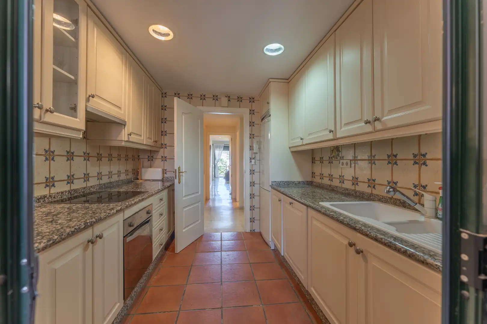 Kitchen of Apartments for rent in Estepona  with Air Conditioner, Heating and Parquet flooring