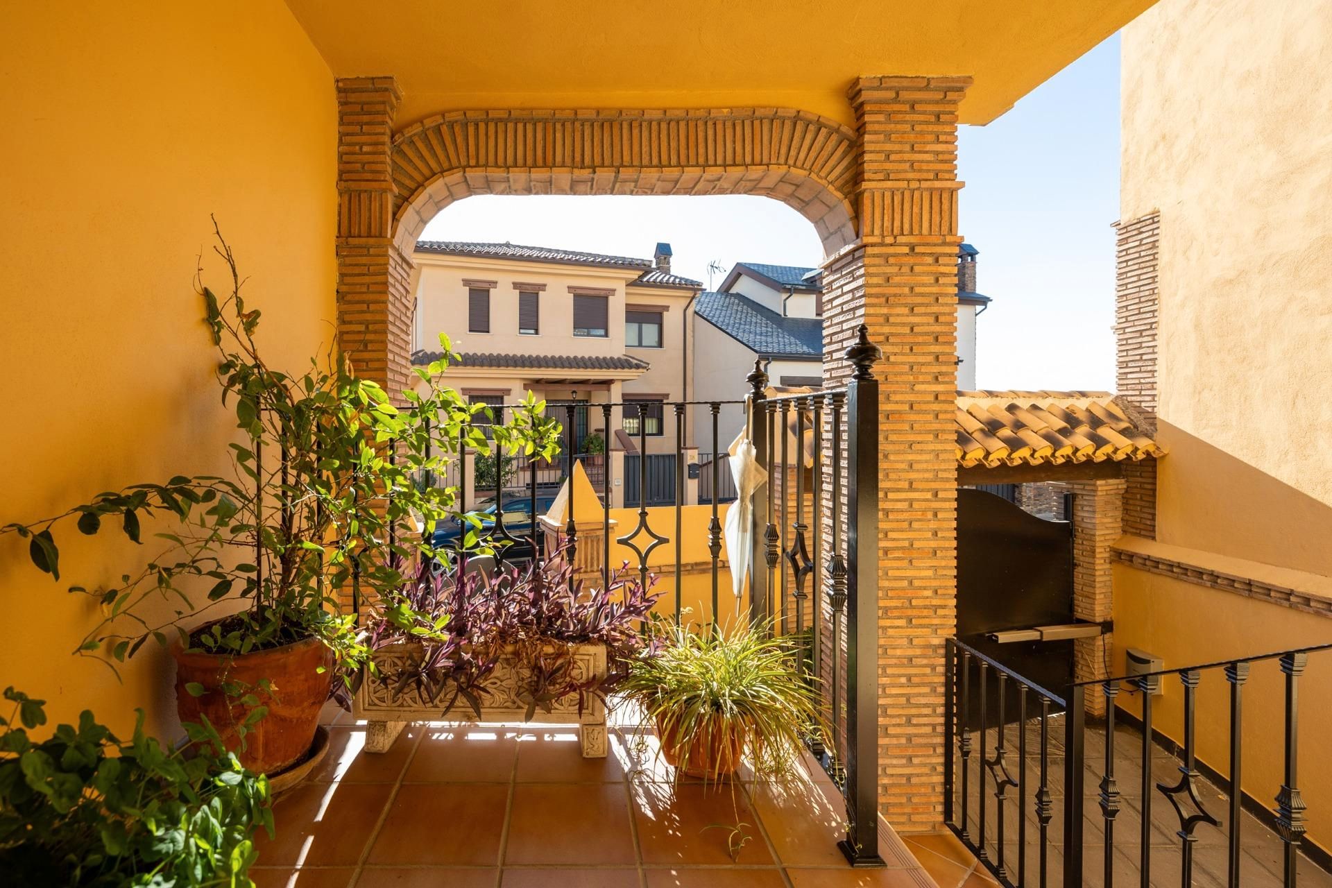 Terrassa de Casa adosada en venda en Pulianas amb Jardí privat i Piscina
