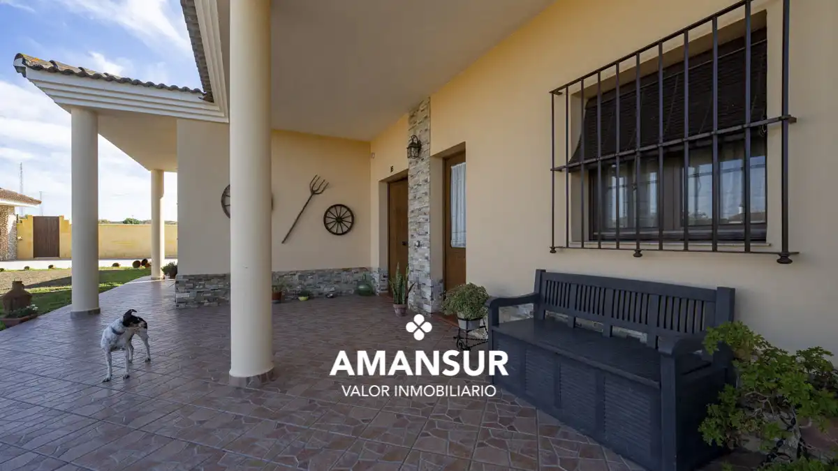Vista exterior de Casa o xalet en venda en Villarrasa amb Aire condicionat, Calefacció i Jardí privat