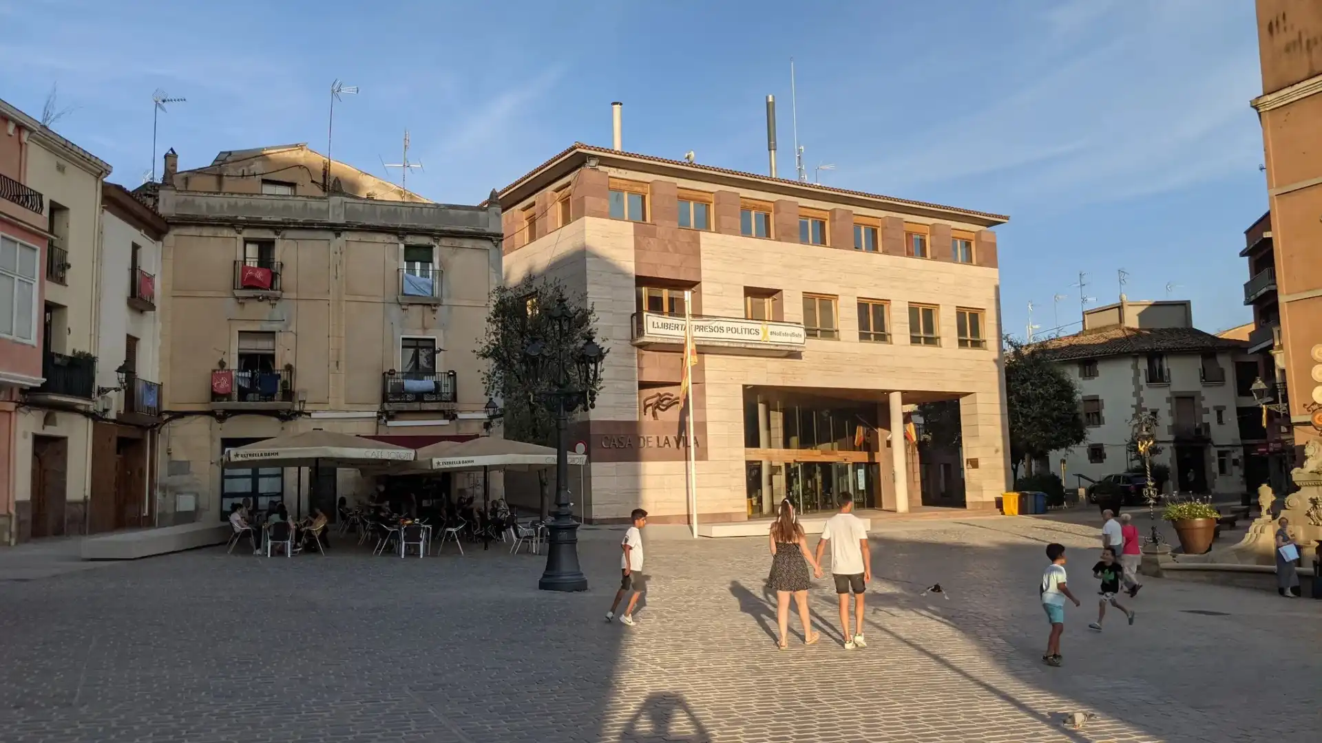 Business premises to rent in Carrer Duke Ellington 8
