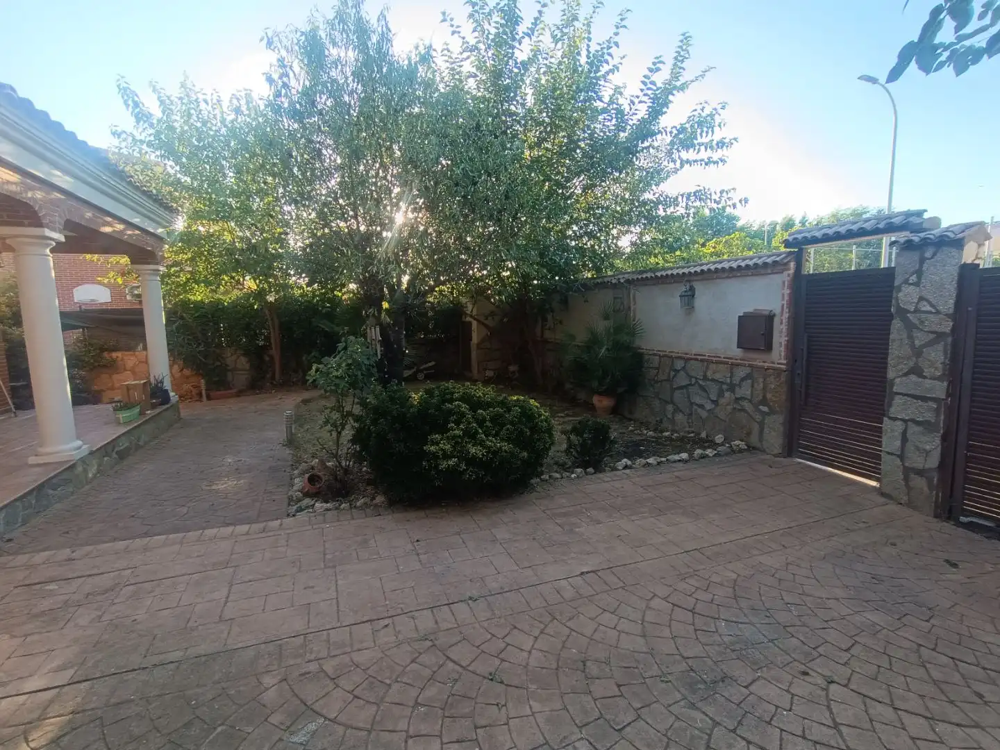 Chalet con piscina en venta en Avenida Aragoneses 1, imagen 9