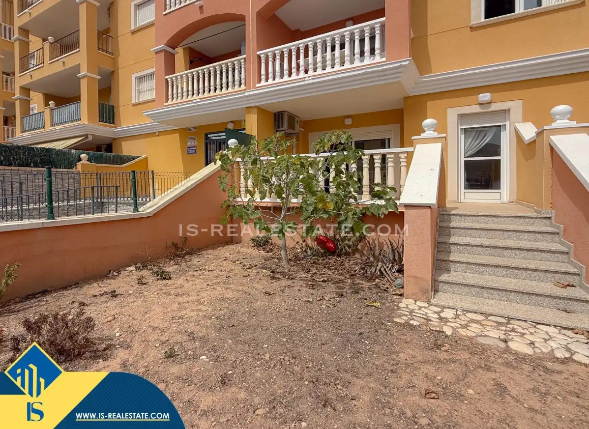 Vista exterior de Apartamento en venta en Torrevieja con Aire acondicionado, Calefacción y Terraza