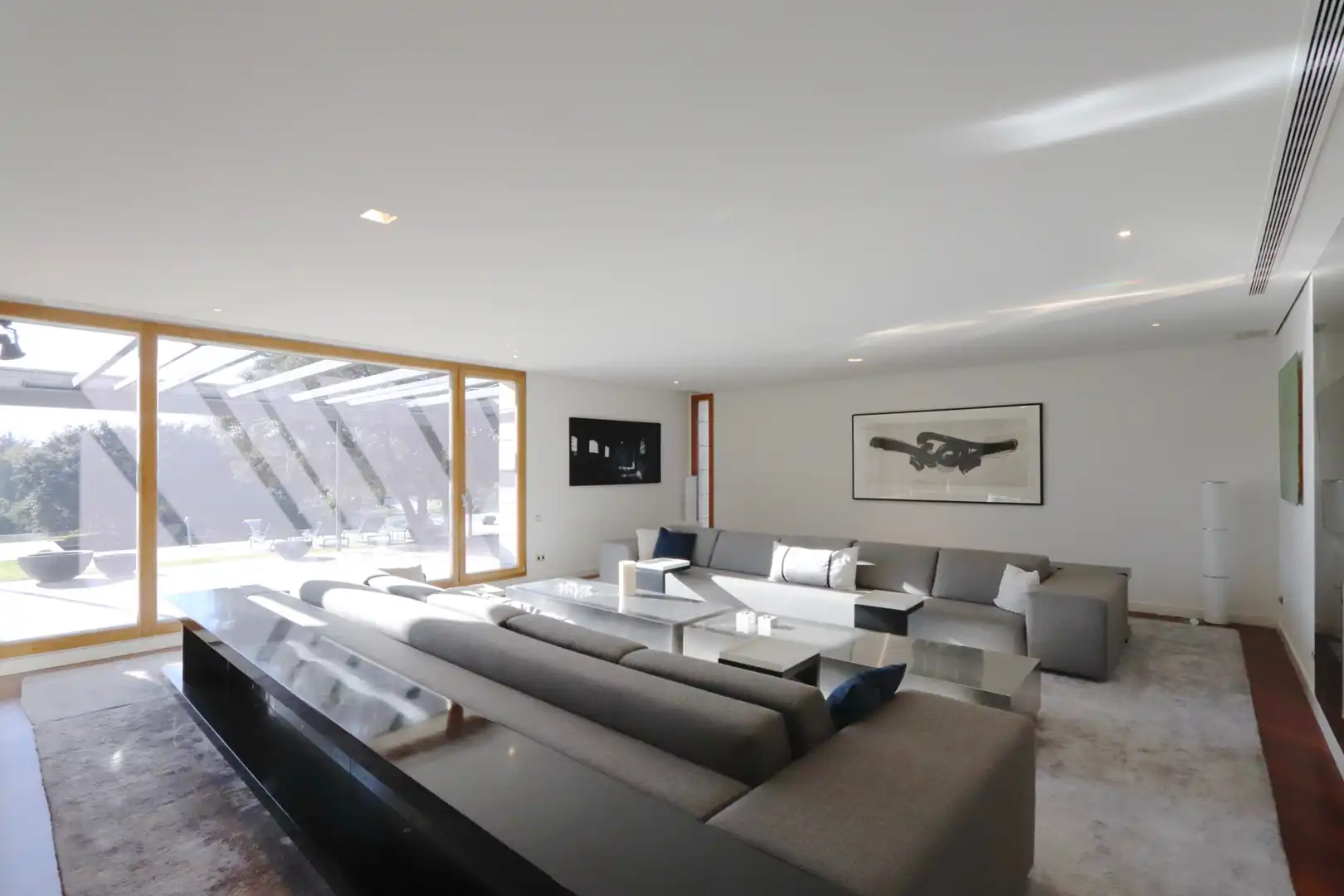 Living room of Houses for rent in Pozuelo de Alarcón  with Air Conditioner, Heating and Private garden