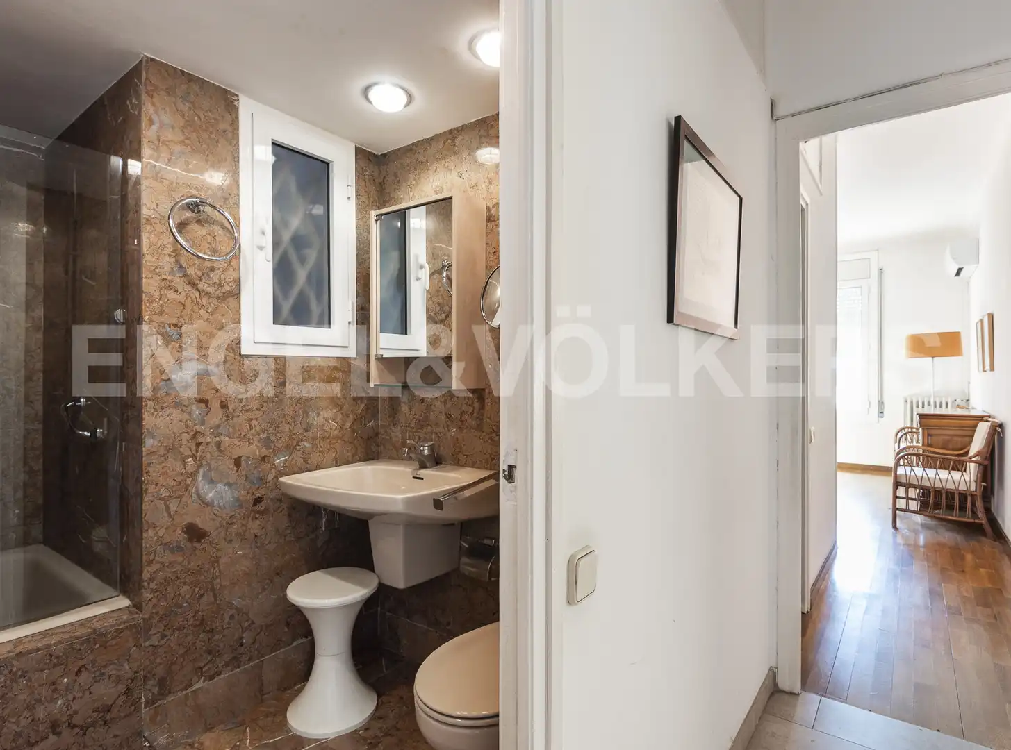 Bathroom of Flat for rent in Barcelona  with Air Conditioner, Heating and Parquet flooring