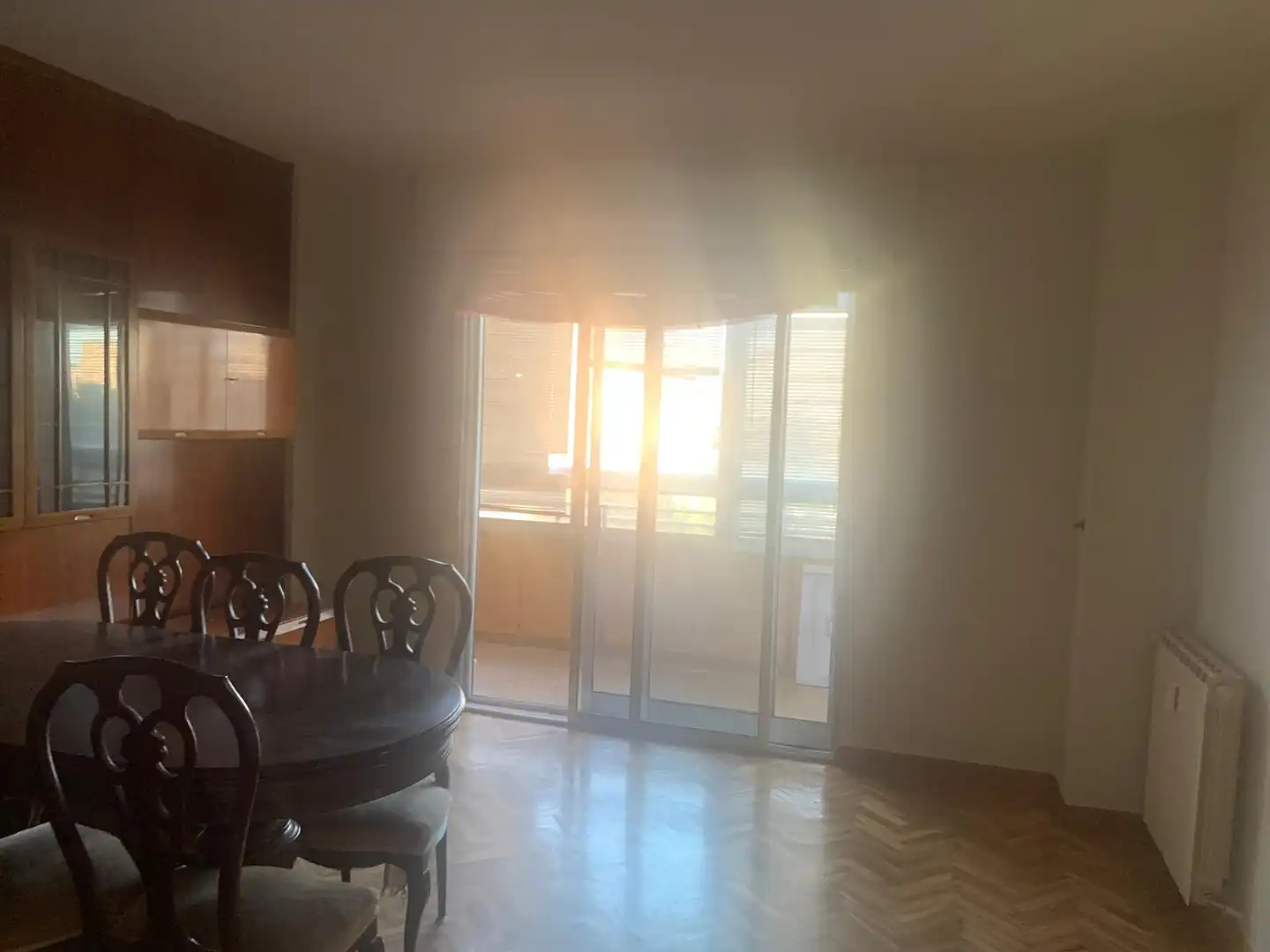 Menjador de Pis en venda en Valladolid amb Calefacció, Parquet i Terrassa