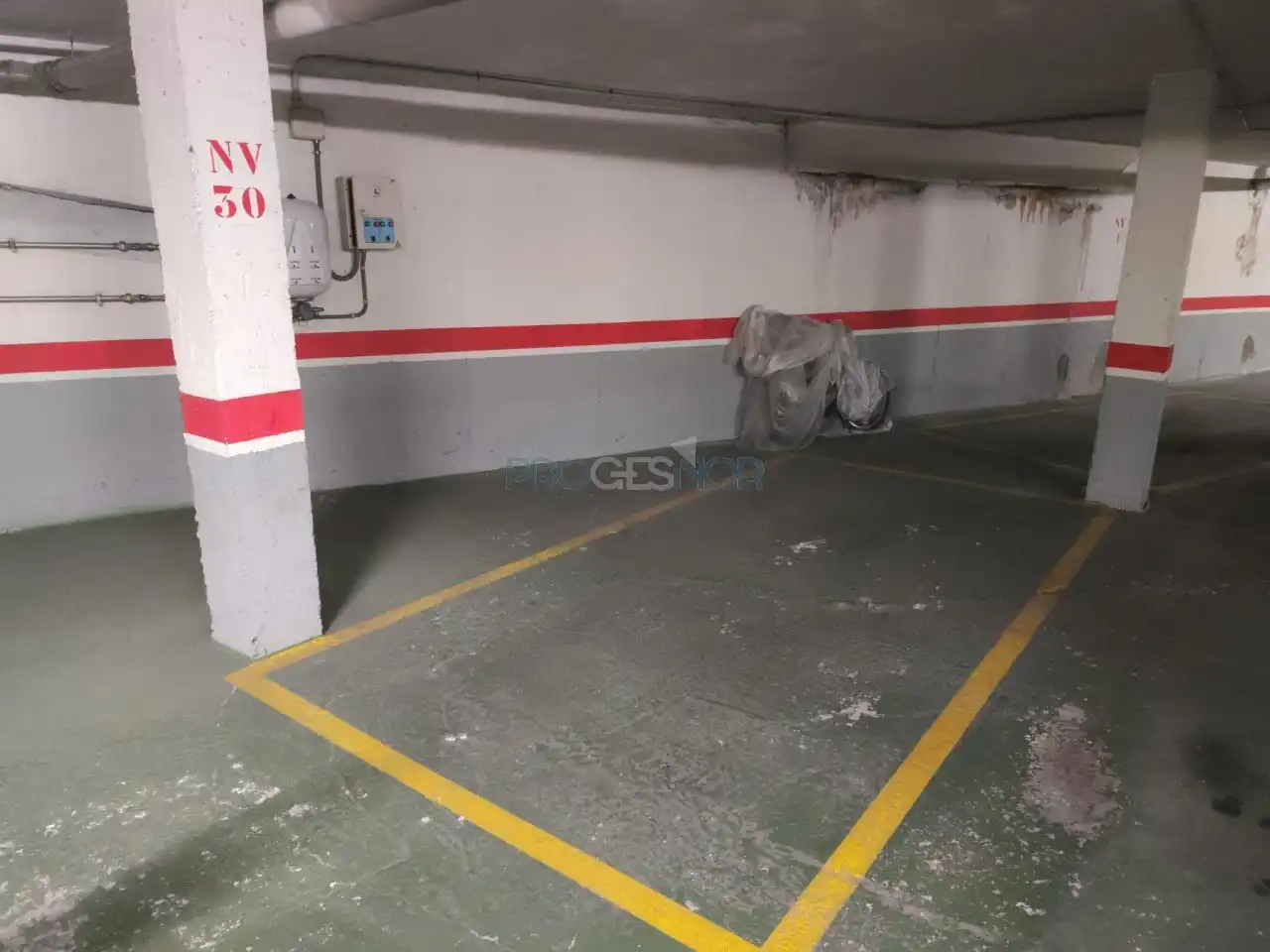 Parking de Apartamento en venta en San Andrés del Rabanedo con Calefacción, Parquet y Terraza
