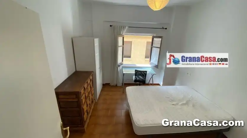 Vista exterior de Piso de alquiler en Granada con Terraza, Amueblado y Horno