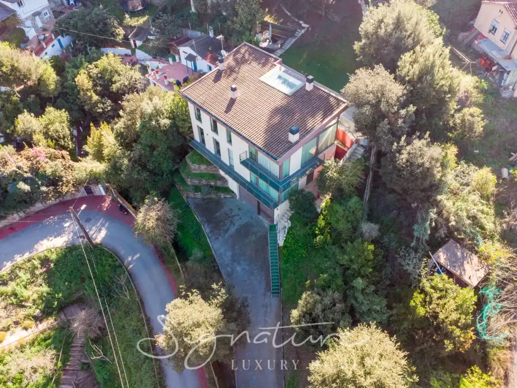 Vista exterior de Casa o chalet en venta en Barcelona con Aire acondicionado