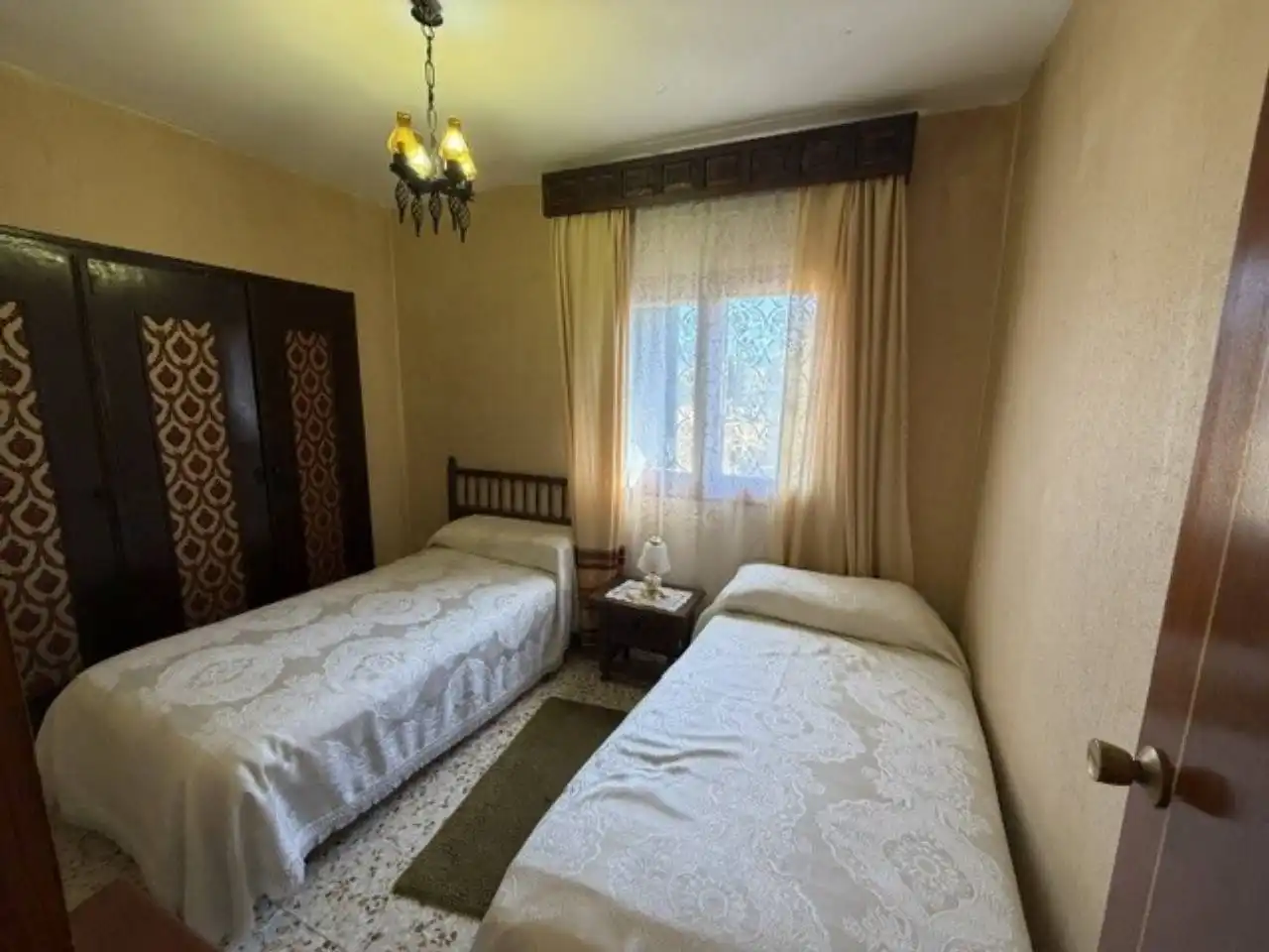 Dormitori de Casa o xalet en venda en Rascafría amb Jardí privat, Terrassa i Moblat